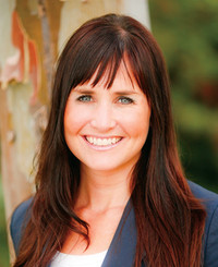Photo of Laura Peterson
