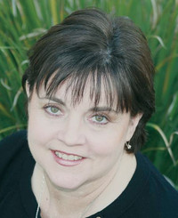 Photo of Lori Hollomon
